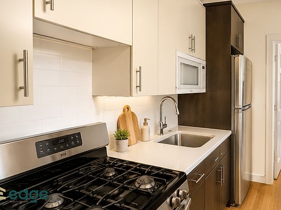2nd image of 188 S 3rd St APT 10