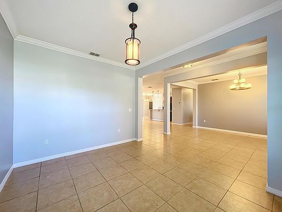 5th image of 520 SW Dailey Avenue