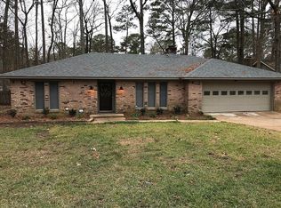 323 Swallow Dr, Brandon, MS 39047