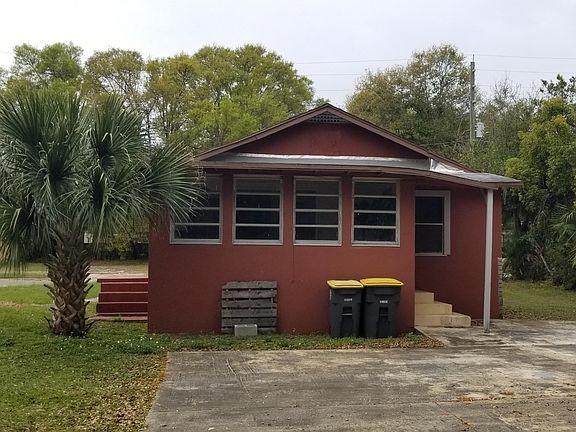 4th image of 3513 Haines St