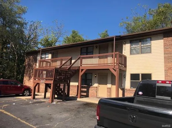 105 Jerome Ln, Cahokia, IL 62206