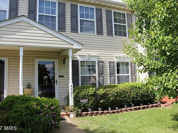 3rd image of 4527 Leighann Ln