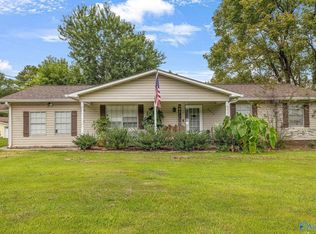 3824 Browns Valley Rd, Guntersville, AL 35976