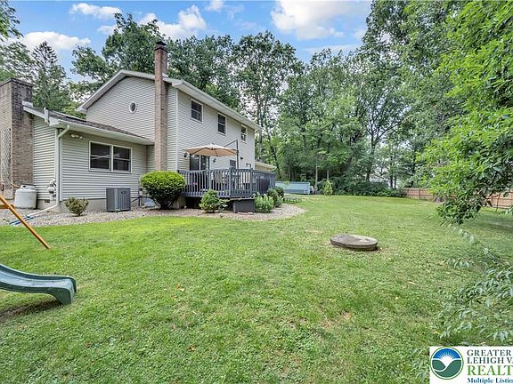 3rd image of 228 Woodland Dr