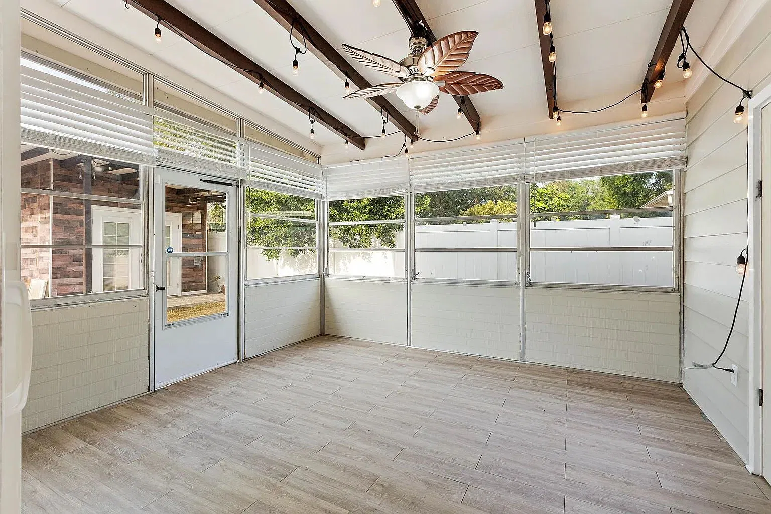 3 bed, 2.0 bath, 1347 sqft, $2,795 — Photo 4
