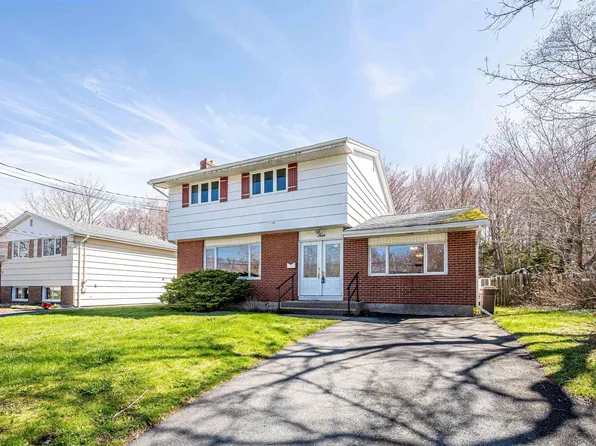 4 Dunrobin Dr, Halifax, NS B2X 1J4