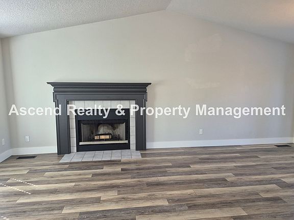 3rd image of 5835 NW Landing Dr