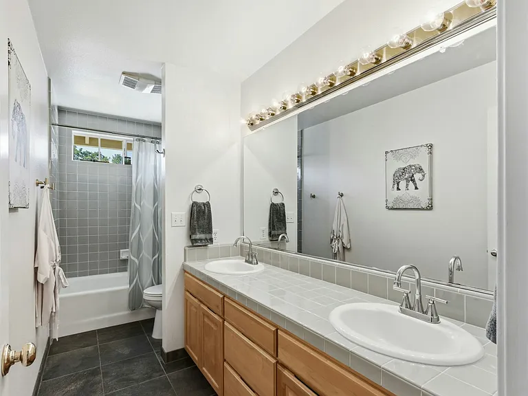 3201 Bonita Dr — Photo 11