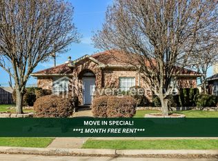 2849 Saint Croix Ave, Lancaster, TX 75146