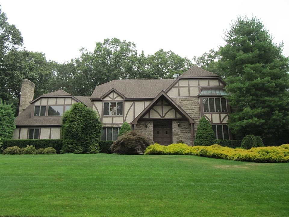 228 Hidden Pond Path Franklin Lakes, NJ