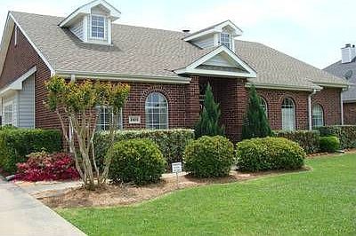 1st image of 2409 Cassie Ln