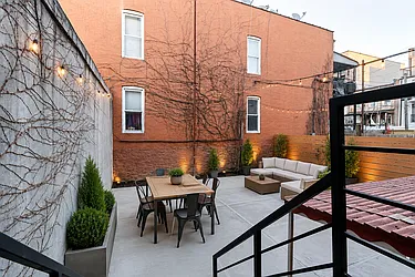 453 Irving Avenue, #1B