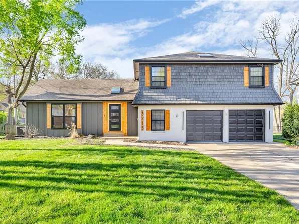 3315 NE Shady Lane Dr, Gladstone, MO 64119