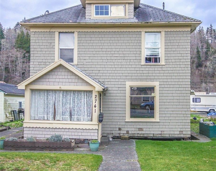 1st image of 2741 Sumner Ave