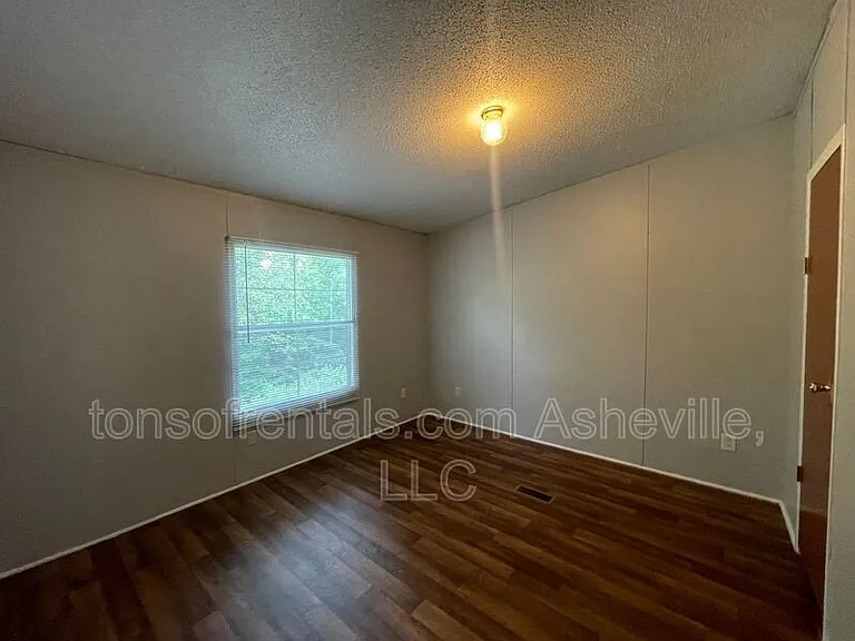 132 Josiah Ln — Photo 18