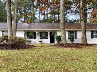 3465 Stallion Ct, Powder Springs, GA 30127