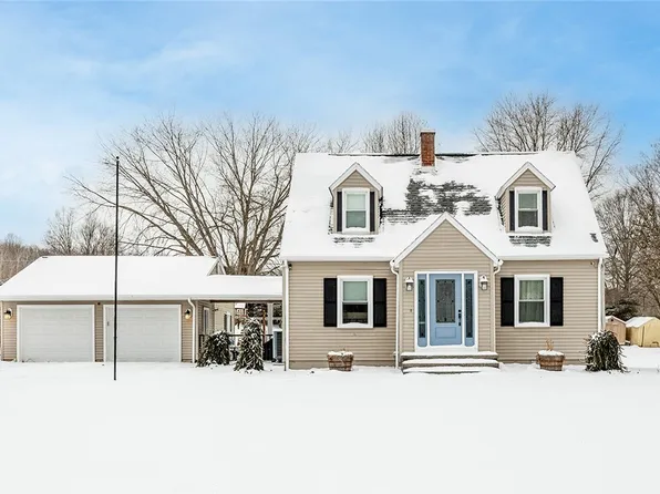 399 Irishtown Rd, Grove City, PA 16127