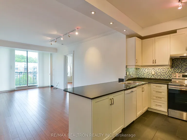 28 William Carson Cres #804 — Photo 18