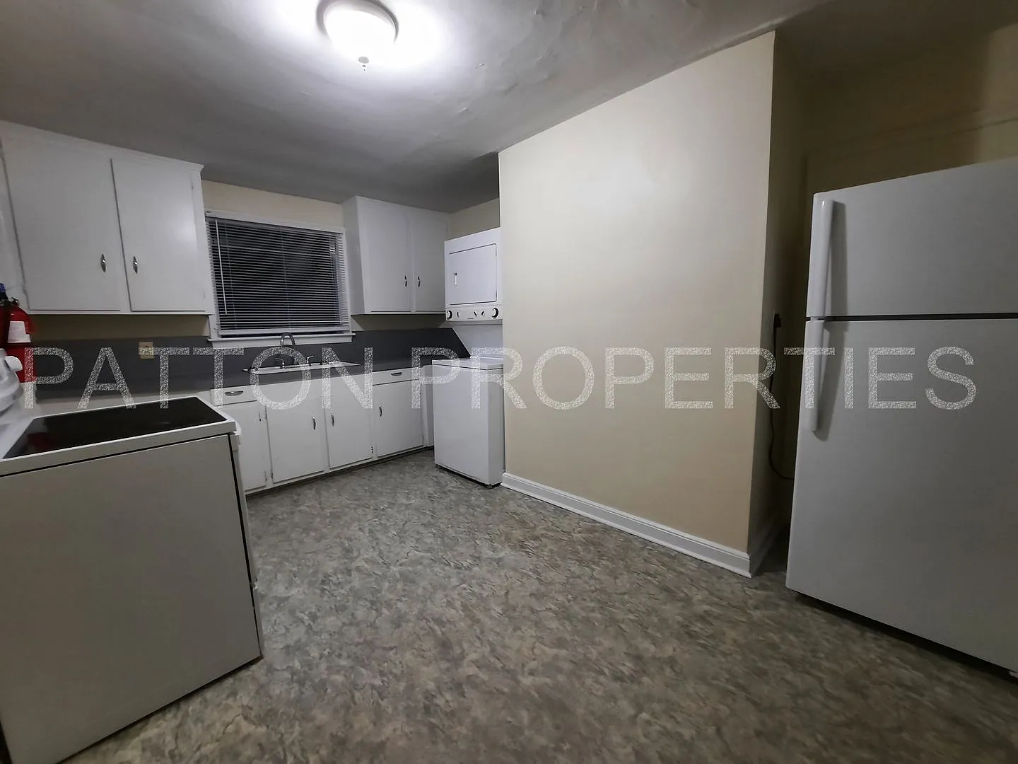 209 S. Harden - Inside CoC - R11310-12-06 — Photo 4