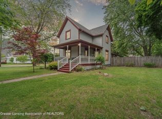 324 Green St, Grand Ledge, MI 48837