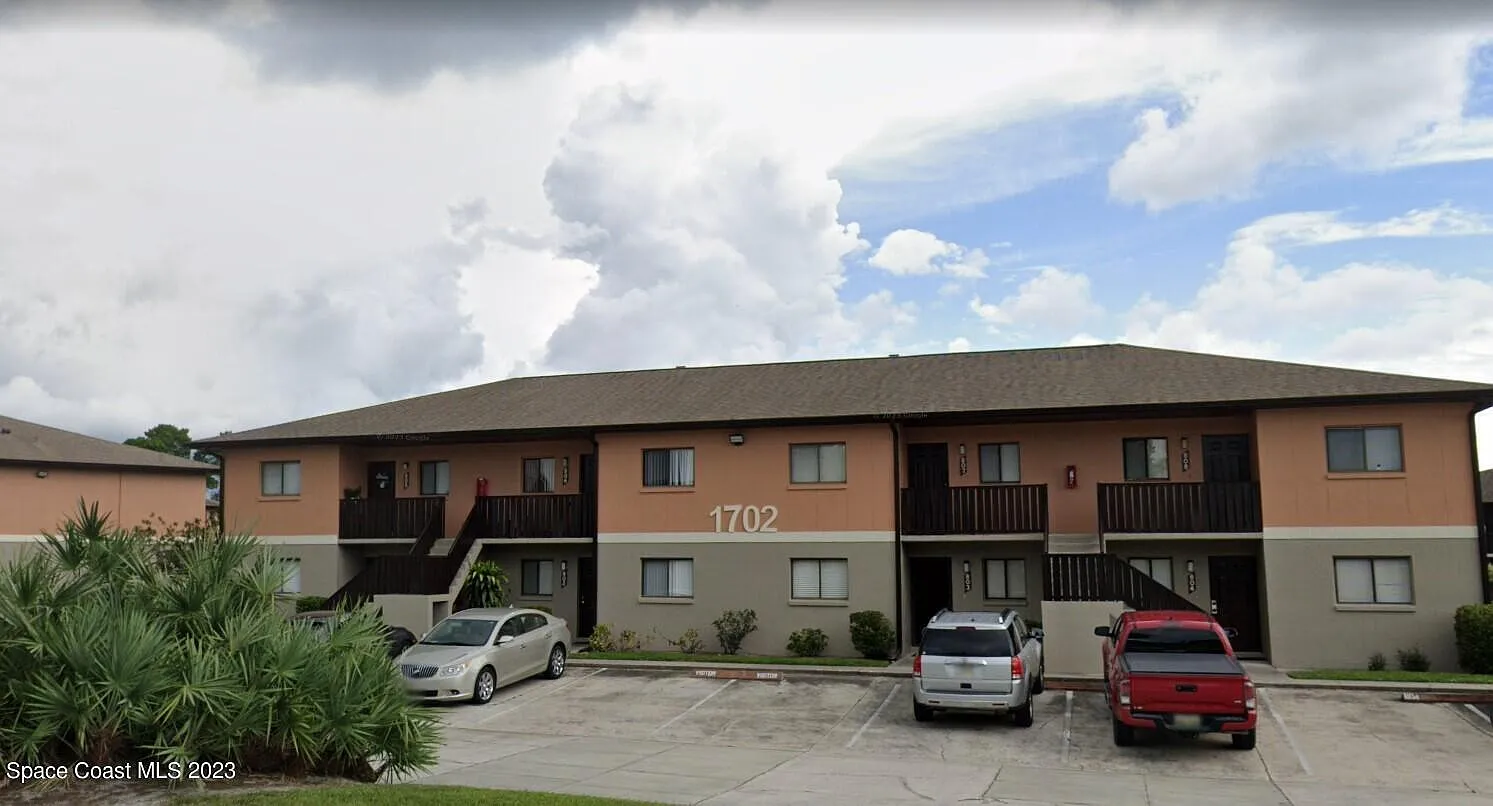 2 bed, 2.0 bath, 864 sqft, $1,340 — Photo 3