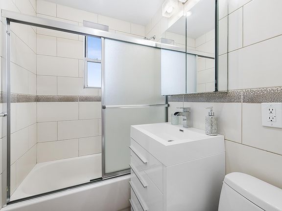 4th image of 33-24 93rd St #6P