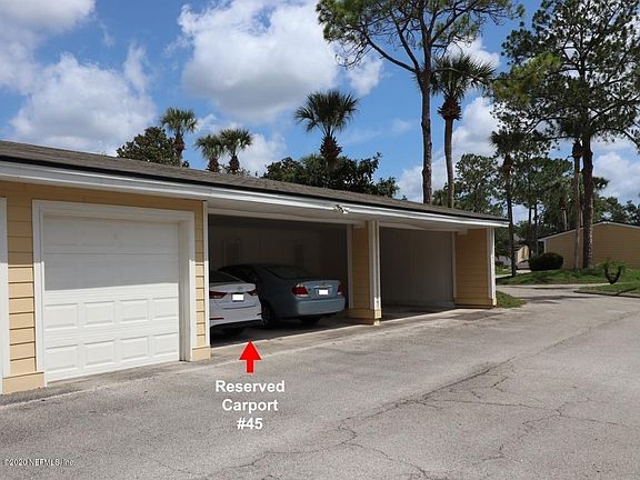 3rd image of 7945 Los Robles Ct