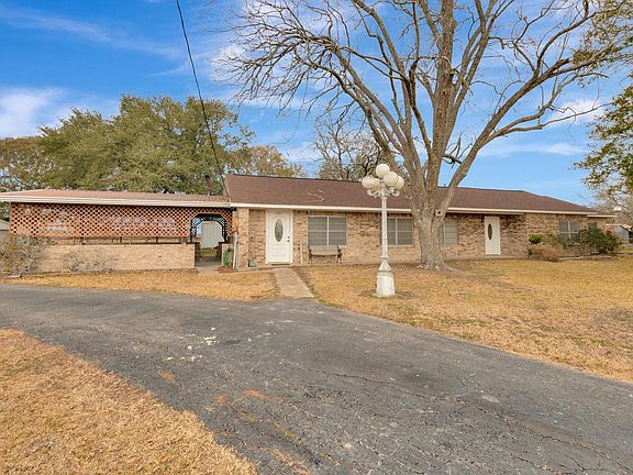 2nd image of 1840 Loop 522