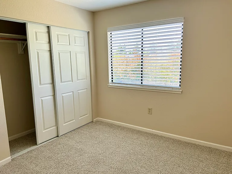 75 Francis Cir — Photo 12