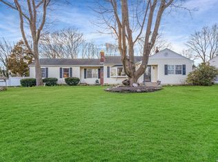 20 Hopes Ave, Holtsville, NY 11742