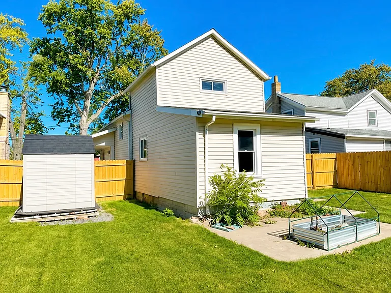 34 Porter St — Photo 22