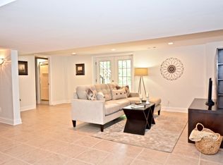 4 Brookside Ter, Flemington, NJ 08822