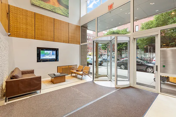 Rented by Nest Seekers International | media 60