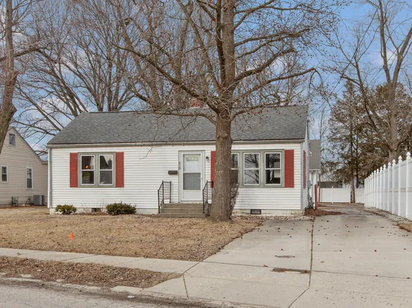 518 E College Ave, Brownsburg, IN 46112