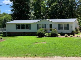 137 Cane St, Camden, TN 38320