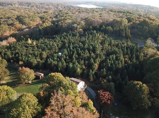 212 Highland Rd, Tiverton, RI 02878