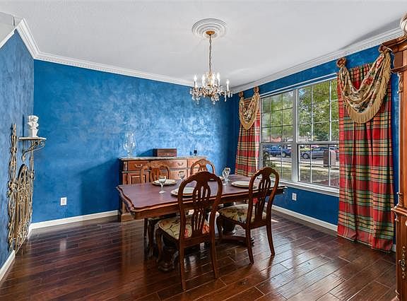 4th image of 2900 Cypress Point Dr