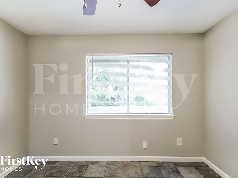 4427 Ravine Dr — Photo 12