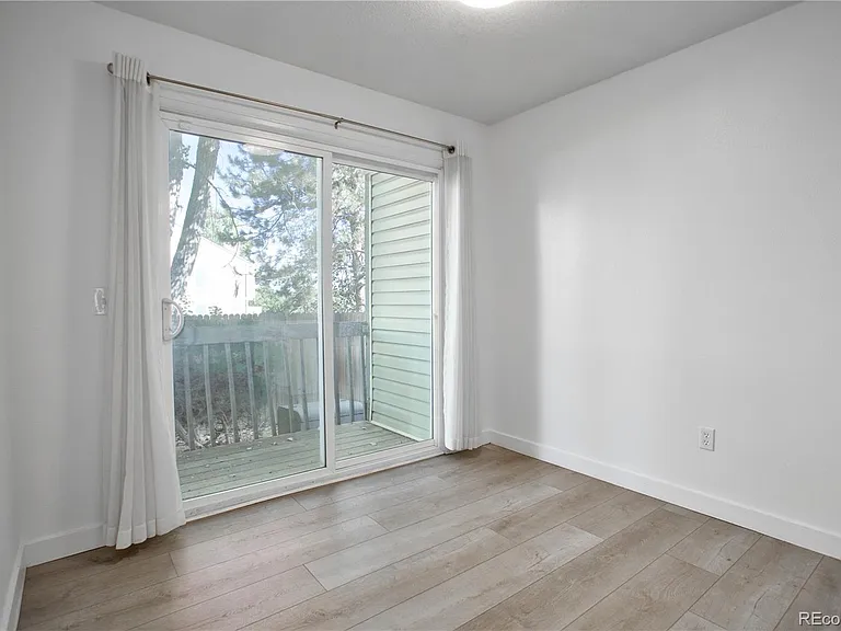 1370 S Idalia St #D — Photo 15