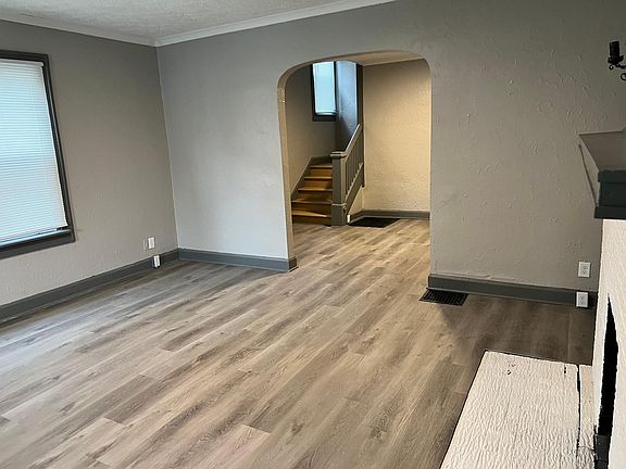4th image of 5039 E New York St #5039