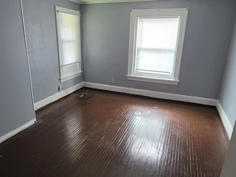 1036 N Winnebago St — Photo 13