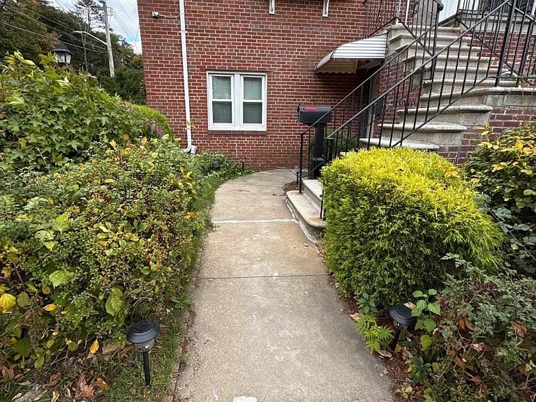 133 Hillview Ave #1 — Photo 8