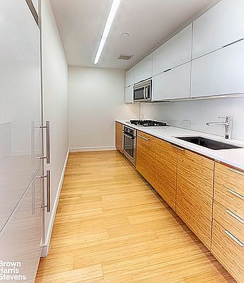 3rd image of 303 E 33rd St APT 6K