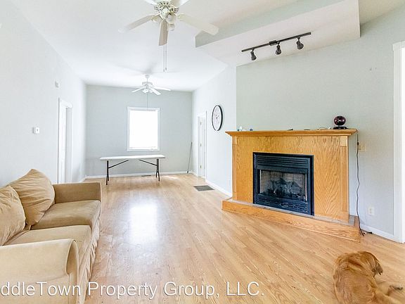 5th image of 804 W Ashland Ave