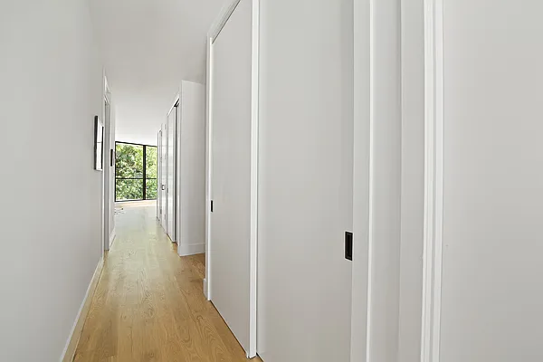 Sold by Nest Seekers International | media 7