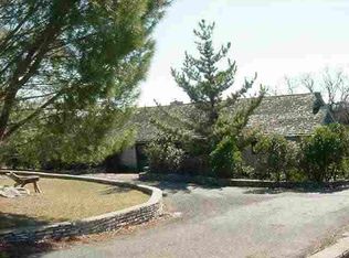 122 Ridge Rd W, Kerrville, TX 78028