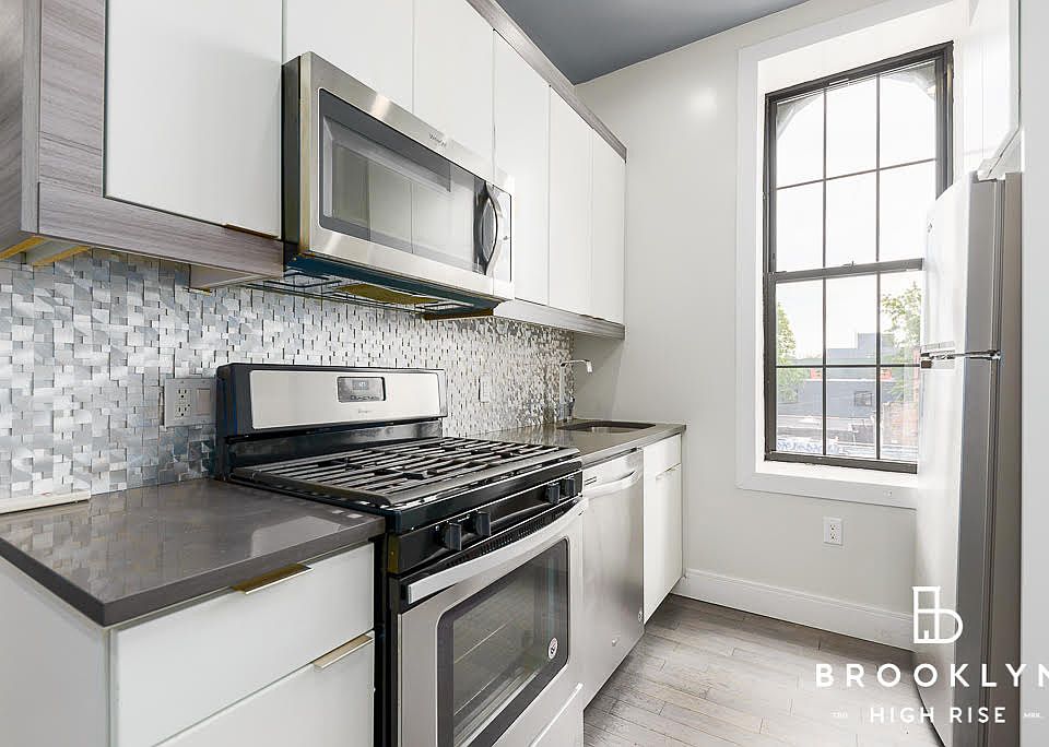 1st image of 989 Bedford Ave #3C