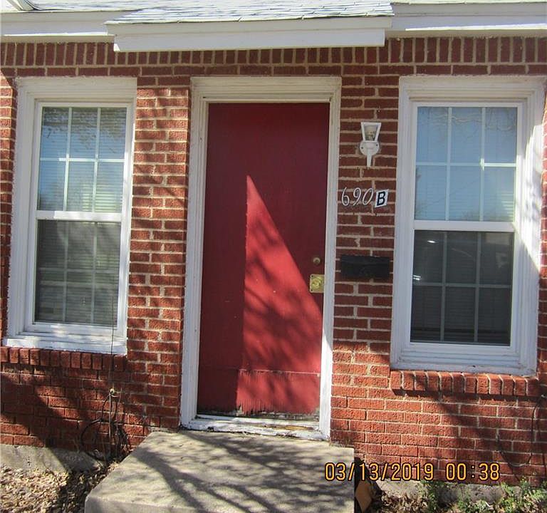 1st image of 690 College Dr