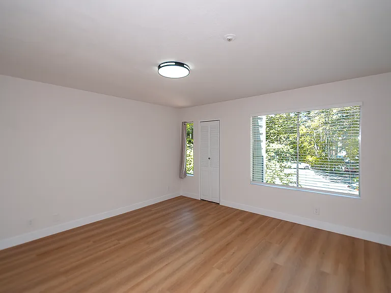 235 Ashley Cir — Photo 13