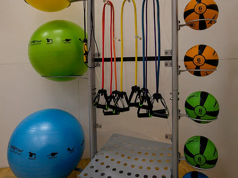 Strength training equipment